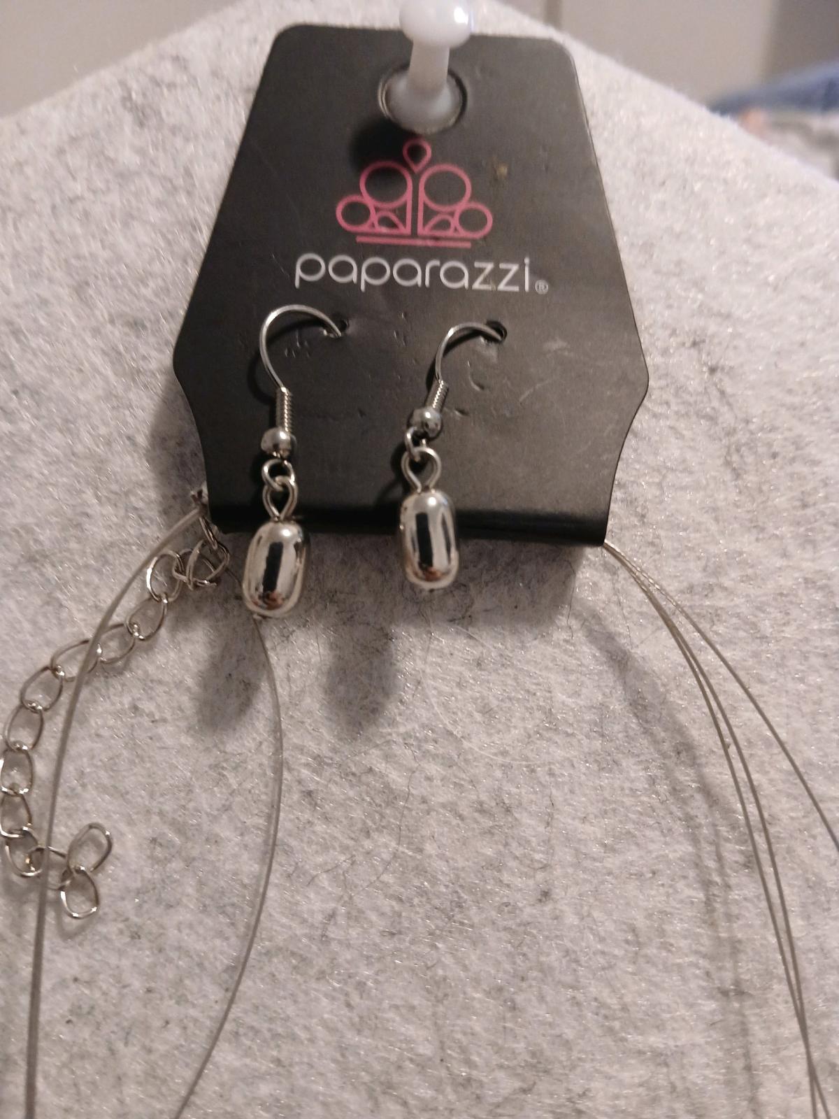 Beautiful Necklace set - Decatur, Illinois - FleaMarketBay