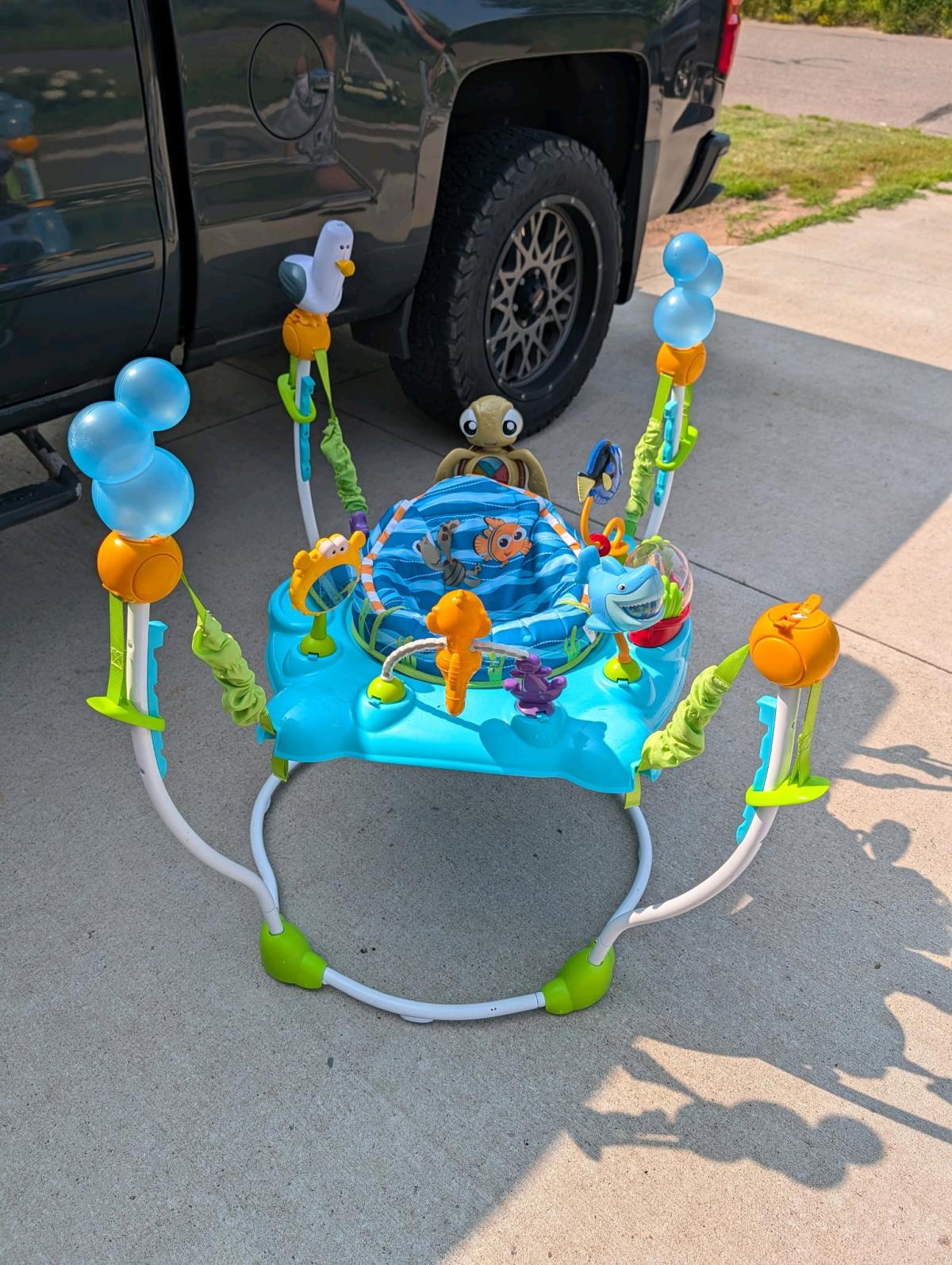 finding nemo baby jumper - Kandiyohi, Minnesota - FleaMarketBay