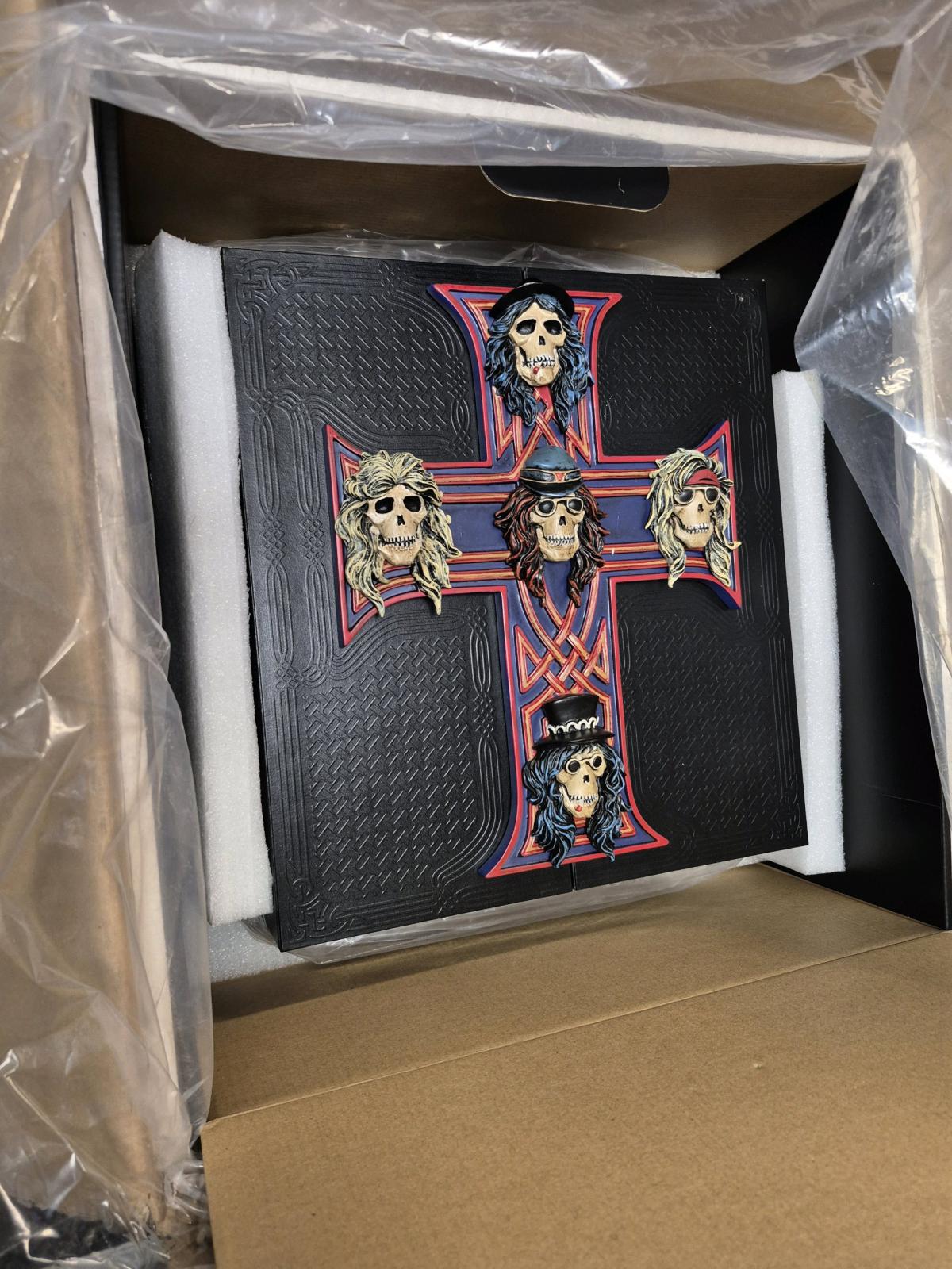 guns N roses appetite for destruction locked n loaded editio - Santa Ana, California - FleaMarketBay