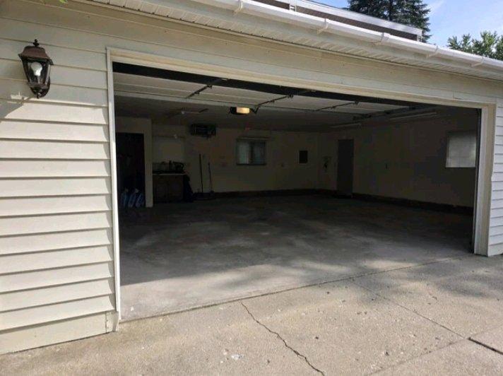 3 bedroom 2 bath house for rent - Cadillac, Michigan - FleaMarketBay