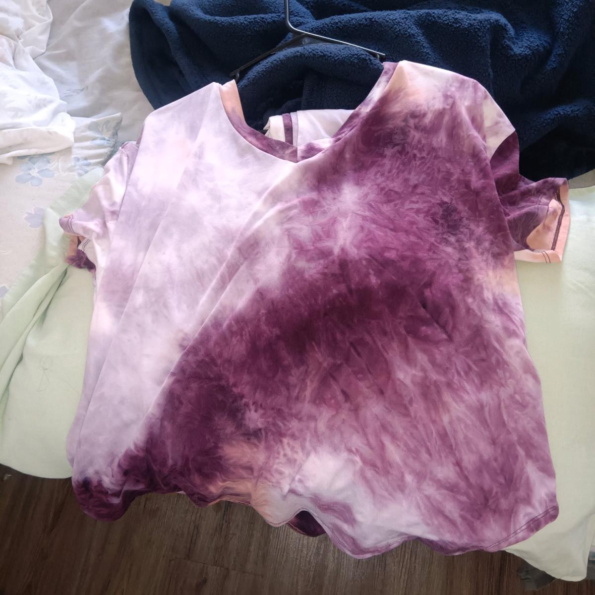 shirt and shorts - San Joaquin, California - FleaMarketBay