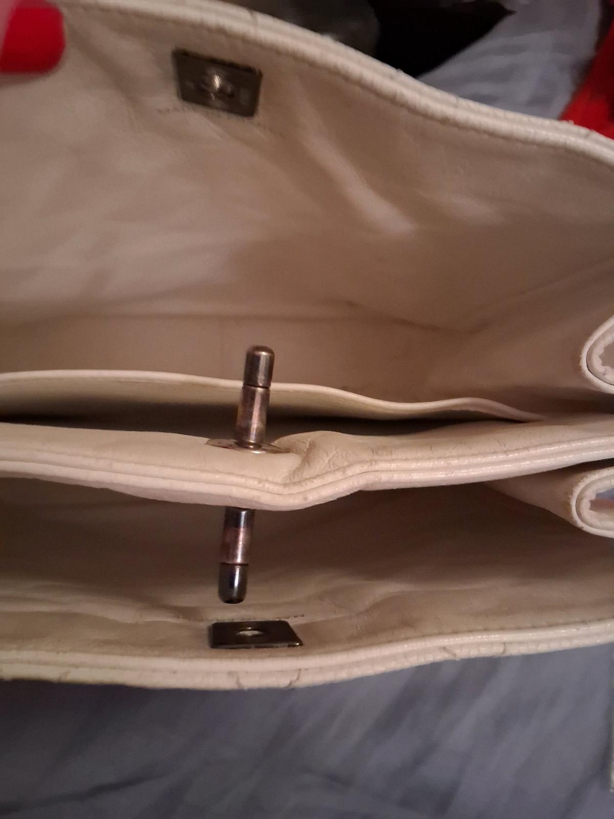 Chanel purse very stylish two pockets - Winfield, Kansas - FleaMarketBay