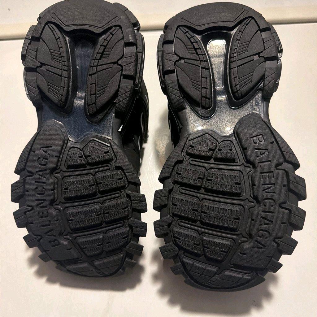 balenciaga tracks led two colors - Hialeah, Florida - FleaMarketBay