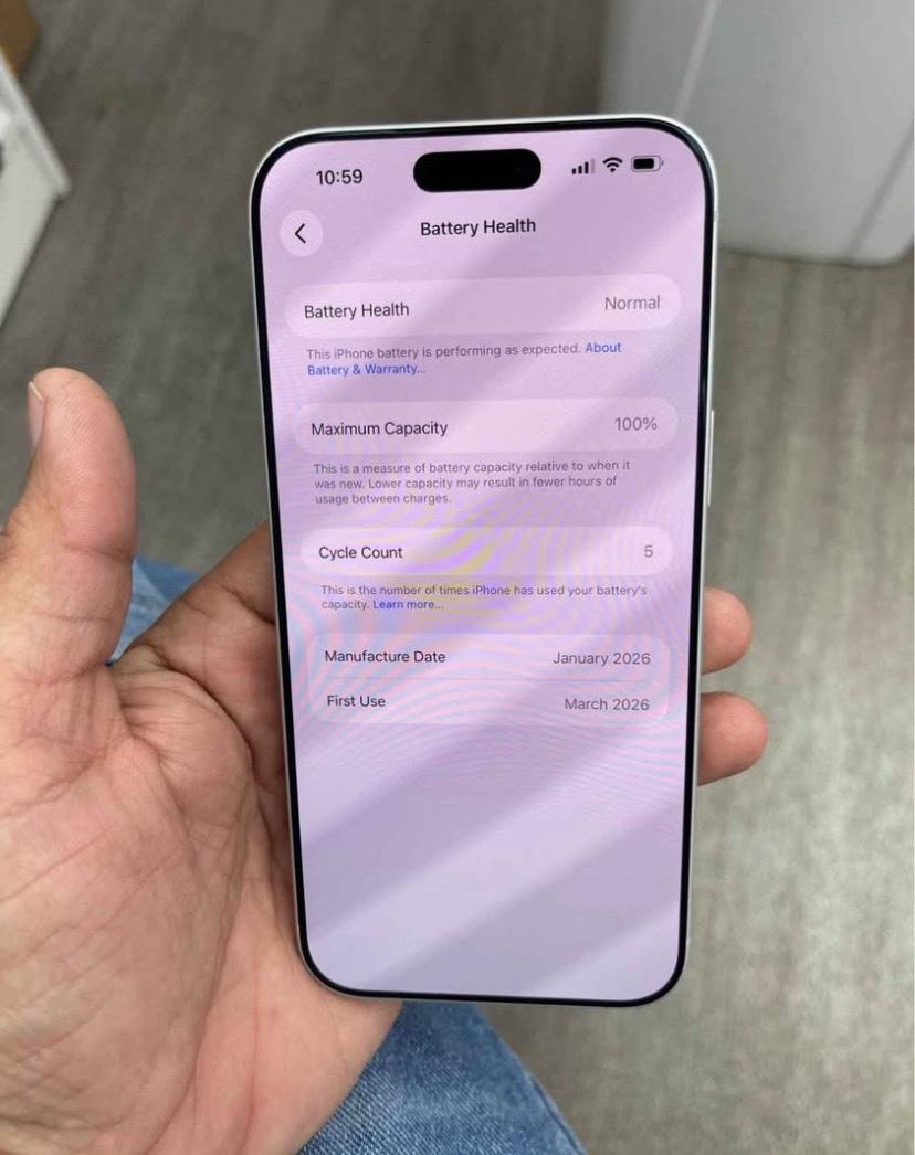 apple iPhone 17pro max unlocked - Abbeville, Alabama - FleaMarketBay