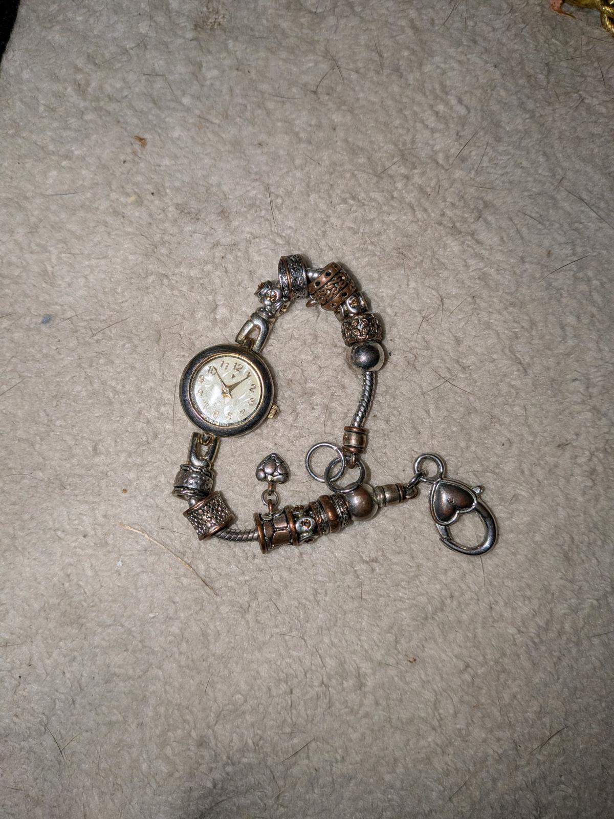 Different types of watches - Petersburg, Virginia - FleaMarketBay