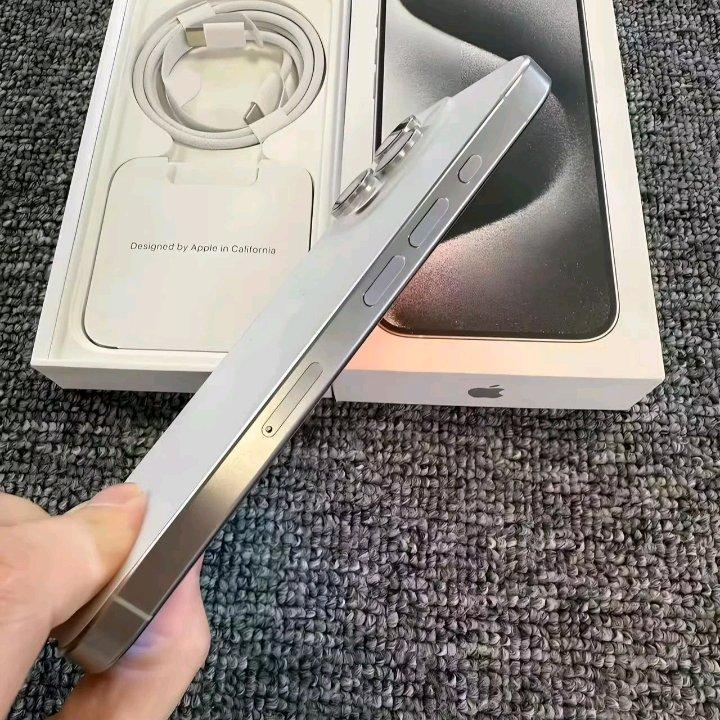 Apple iPhone 15 Pro Max  256GB  Natural Titanium Unlocked - Alicia, Arkansas - FleaMarketBay
