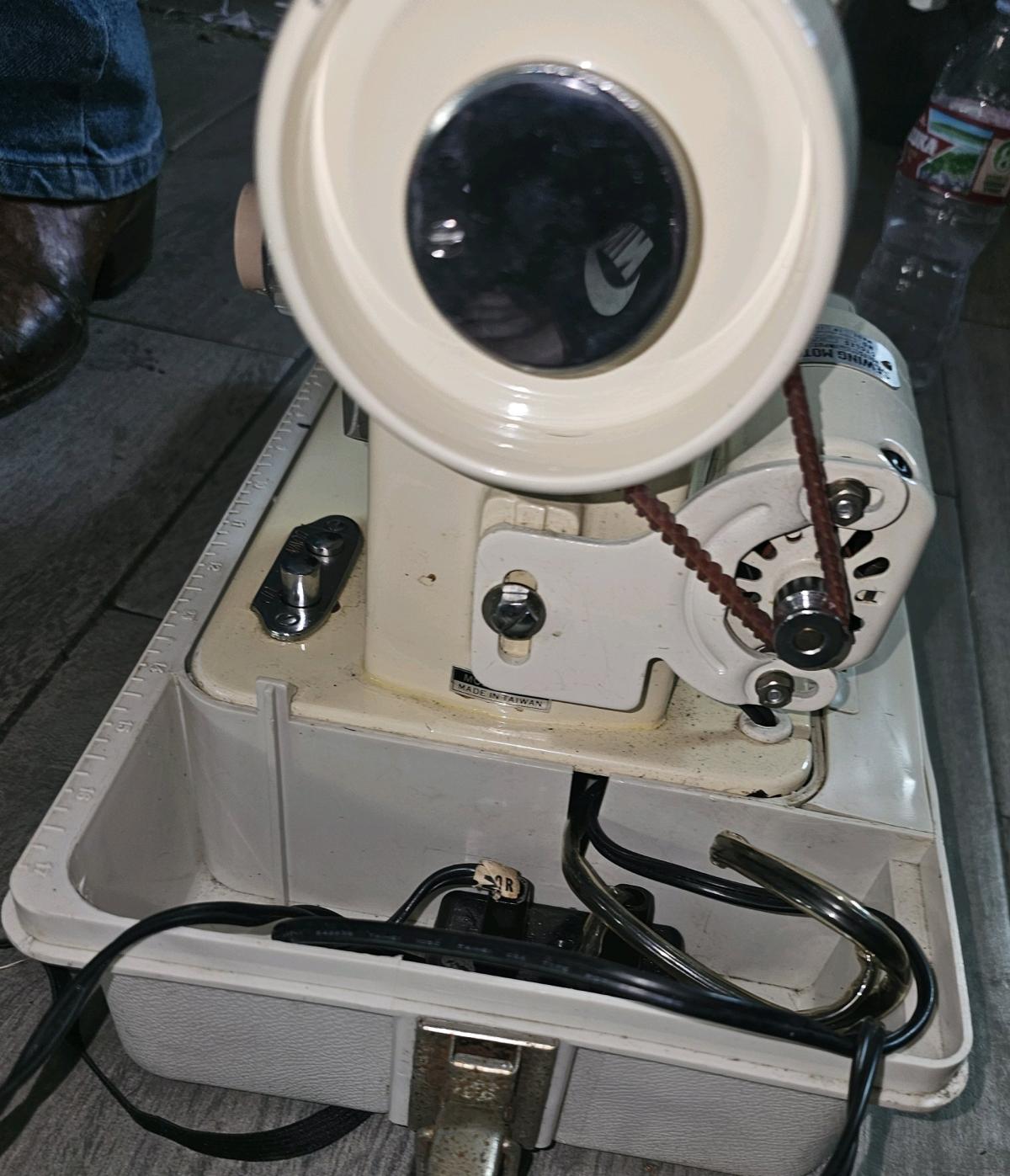 Vintage Kimberly Sewing Machine  Zig Zag  Heavy Duty Metal - Fort Worth, Texas - FleaMarketBay