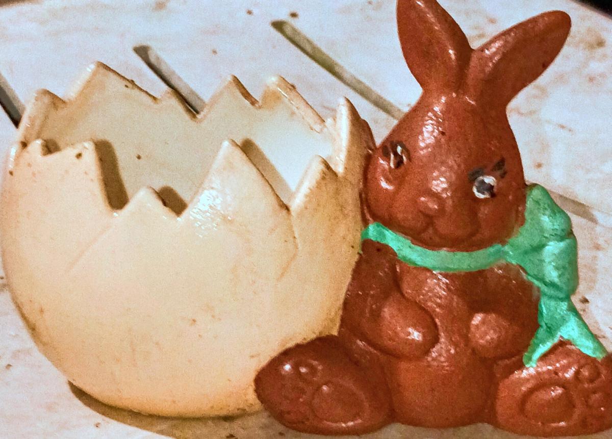 Rabbit with an Half of an Egg Shell Planter - Alliance, Ohio - FleaMarketBay