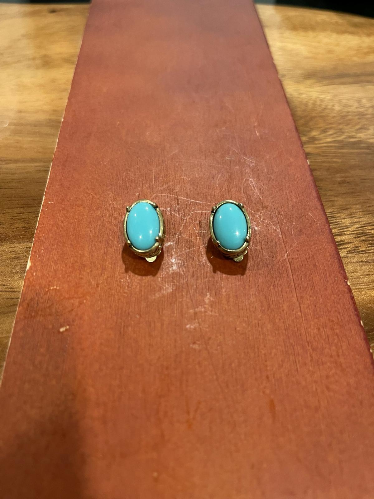 vintage Blue Earrings - Brentwood, California - FleaMarketBay