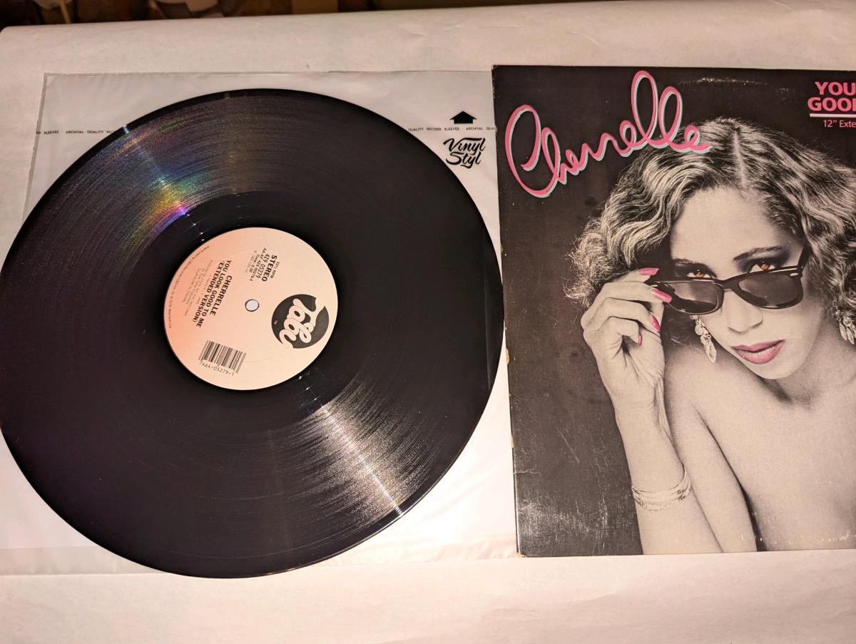 Disco Lot  Cherrelle  Rufus  Chaka Khan  2 pc Vinyl Records - New Bern, North Carolina - FleaMarketBay