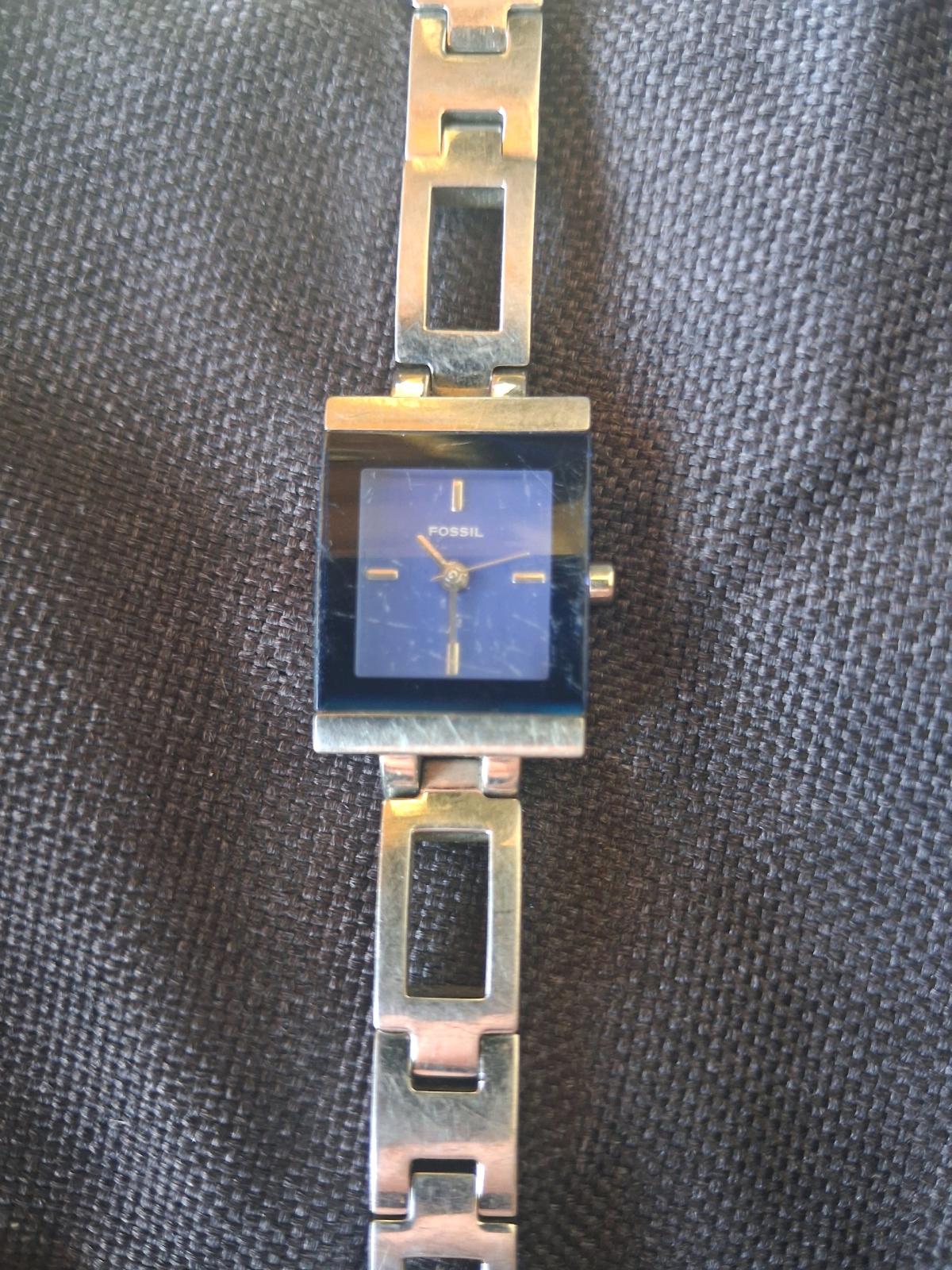 Womens Fossil watch - Atkins, Arkansas - FleaMarketBay