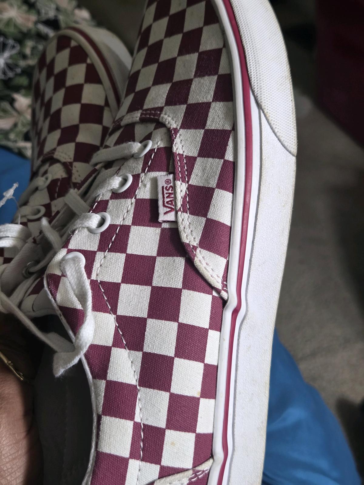 Womens Vans sz  9 and a half - Eden, North Carolina - FleaMarketBay