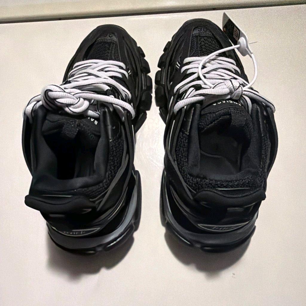 balenciaga tracks led two colors - Hialeah, Florida - FleaMarketBay
