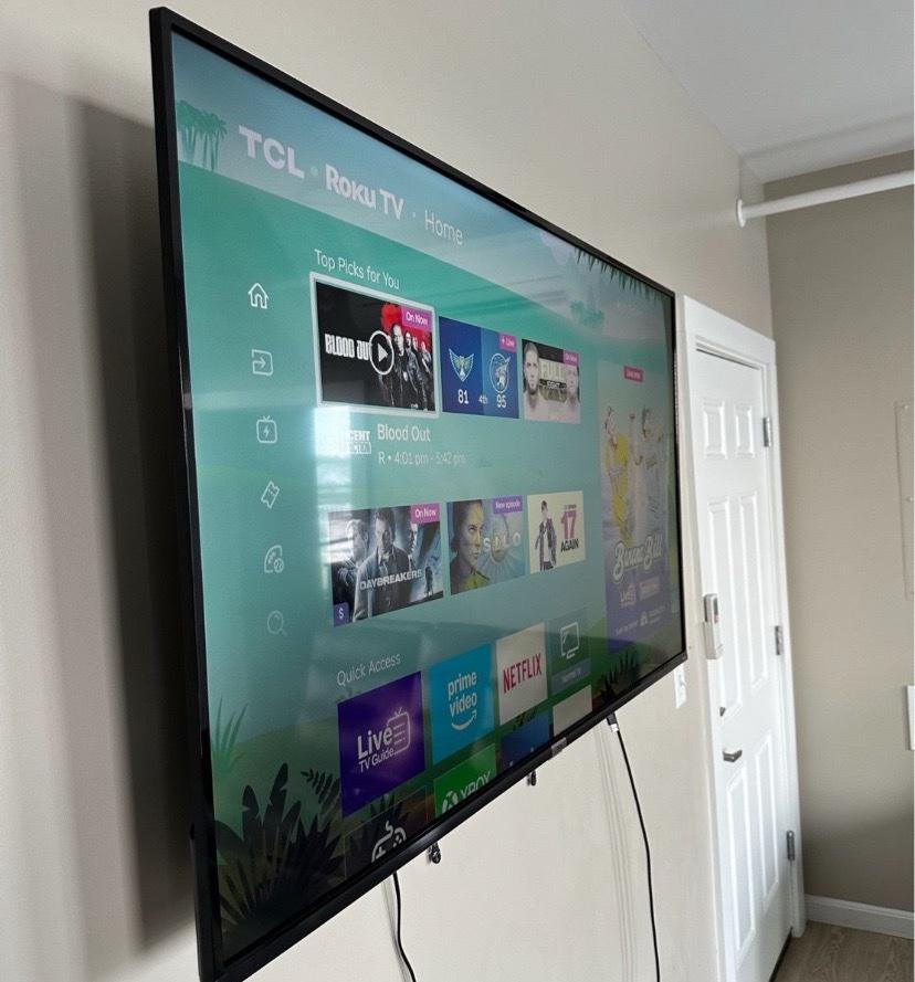 TCL 55inch 4K Ultra HD HDR Smart Roku TV - Westford, Massachusetts - FleaMarketBay