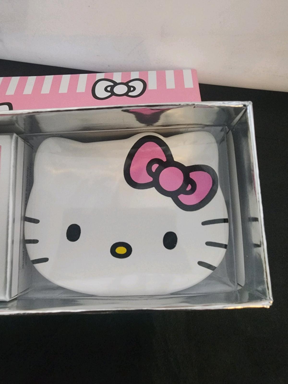 Hello Kitty 2Piece Set - Ozone Park, New York - FleaMarketBay