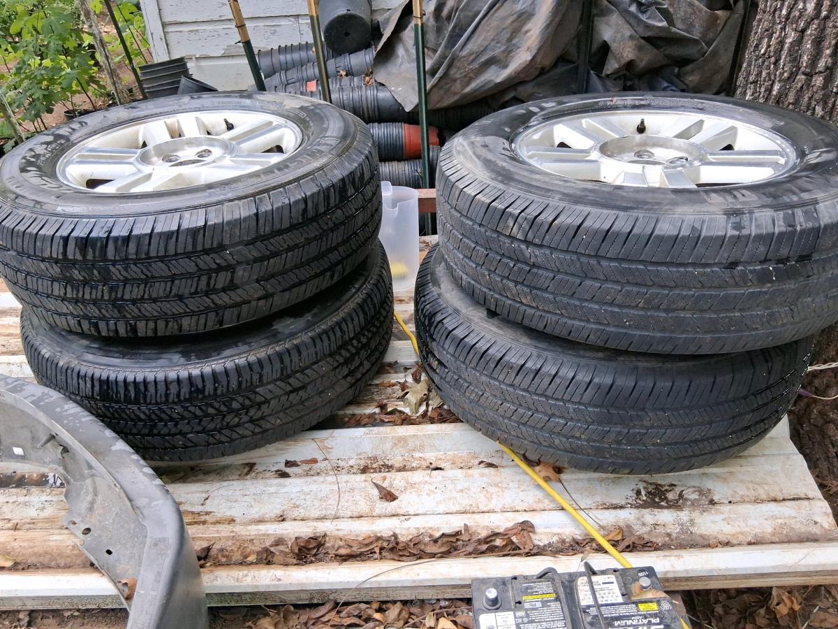 rims with tires came off ford f150 2011 - Alicia, Arkansas - FleaMarketBay