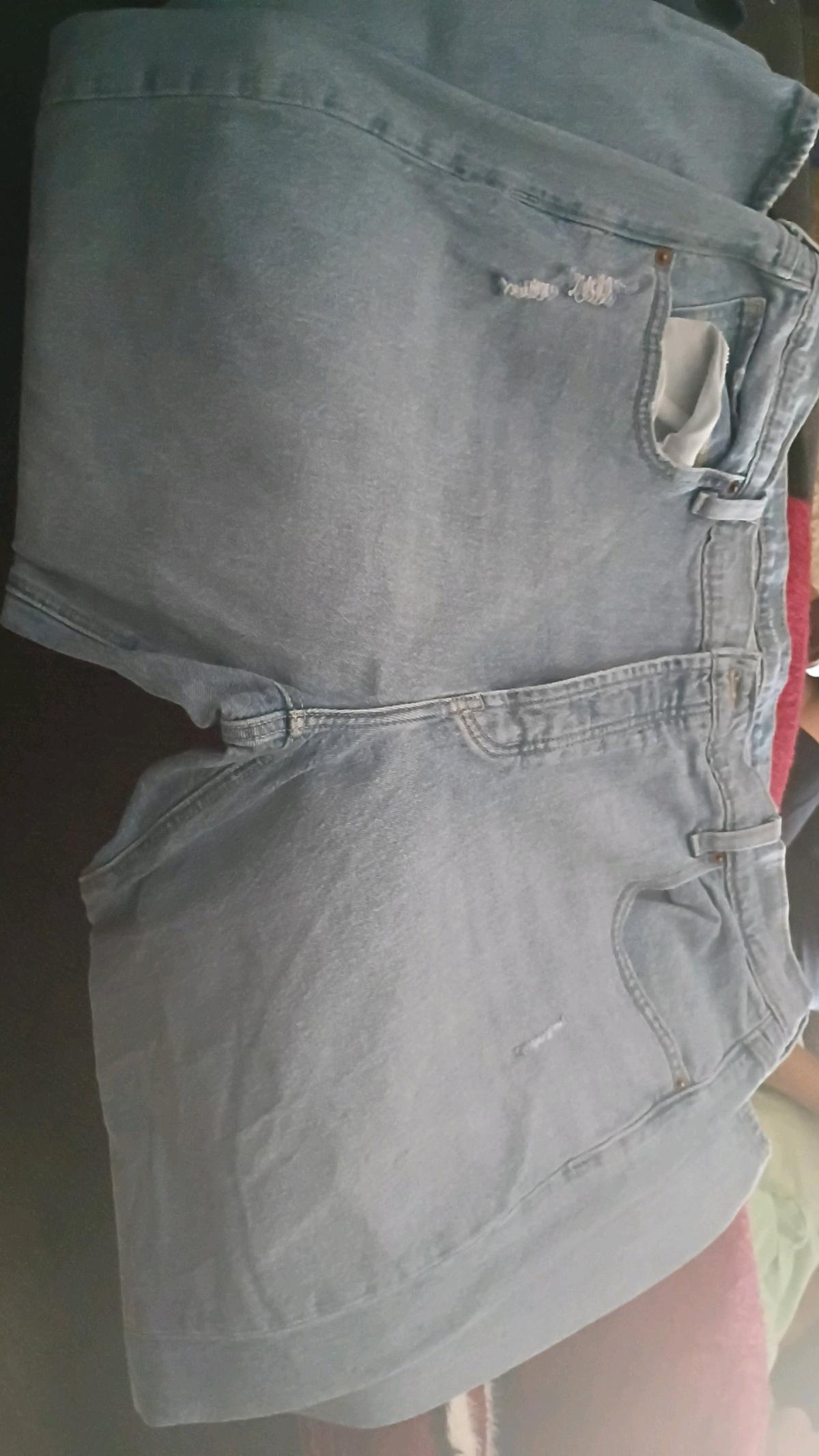 shorts and pants - Enola, Arkansas - FleaMarketBay