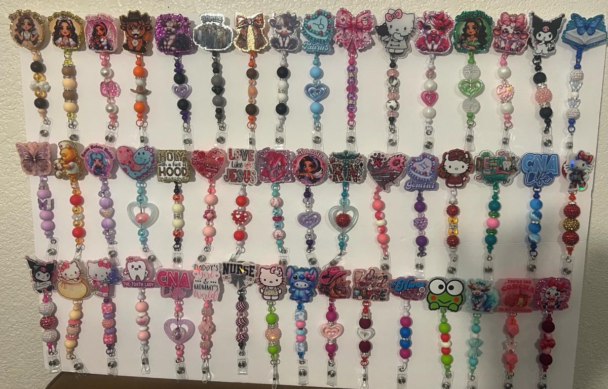 ID badge holders - Modesto, California - FleaMarketBay