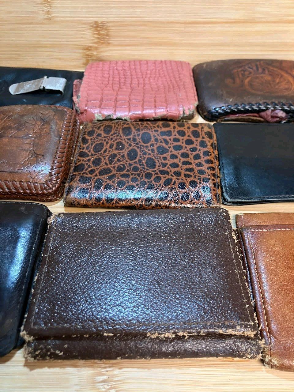 Vintage Leather Wallet Collection  Lot of 9 - Mount Juliet, Tennessee - FleaMarketBay