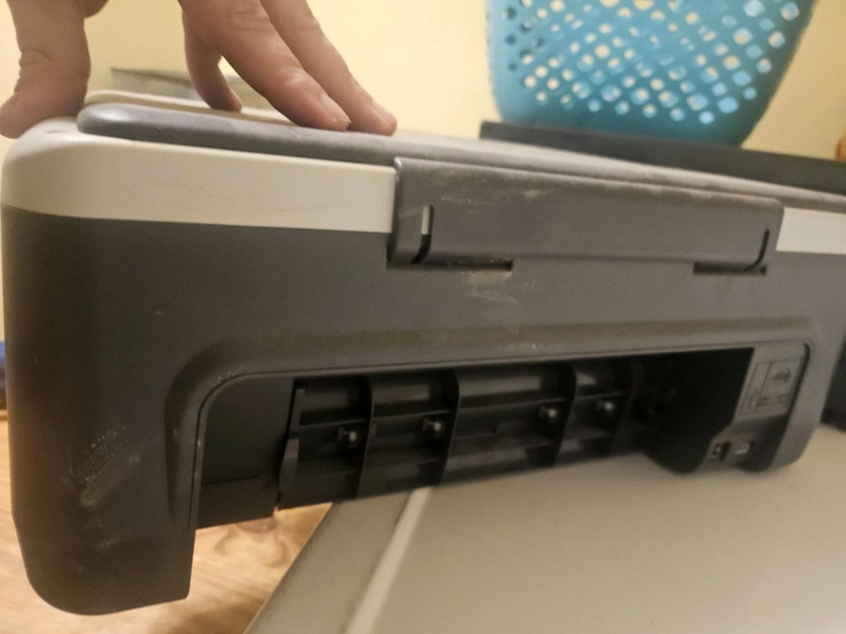 HP Deskjet F2110 printer and scanner - Cortland, New York - FleaMarketBay