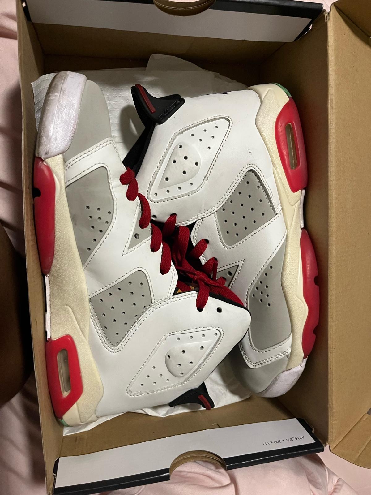 me shoes Jordans - Phoenix, Arizona - FleaMarketBay