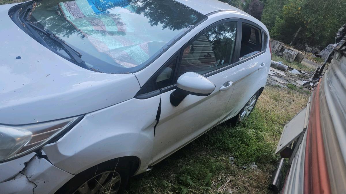 I GOT FORD FIESTA 2012 - Redding, California - FleaMarketBay