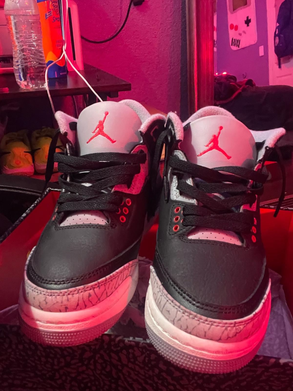 Jordan 3 cement 5y used great condition - Los Angeles, California - FleaMarketBay
