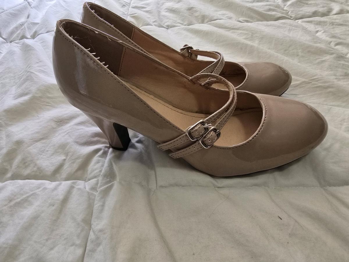 Journee Collection Windy Mary Jane Pumps  Size 85 - Portland, Oregon - FleaMarketBay