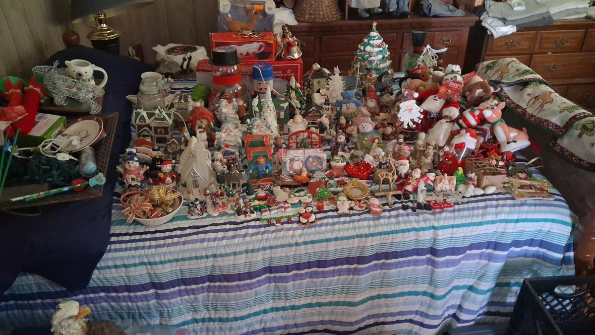 Christmas stuff - Afton, Tennessee - FleaMarketBay