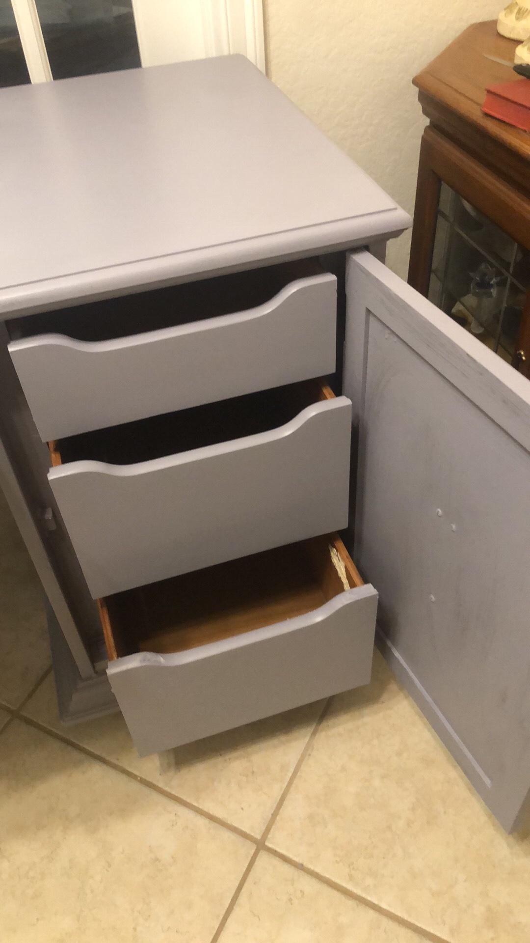 Office desk - Fellsmere, Florida - FleaMarketBay