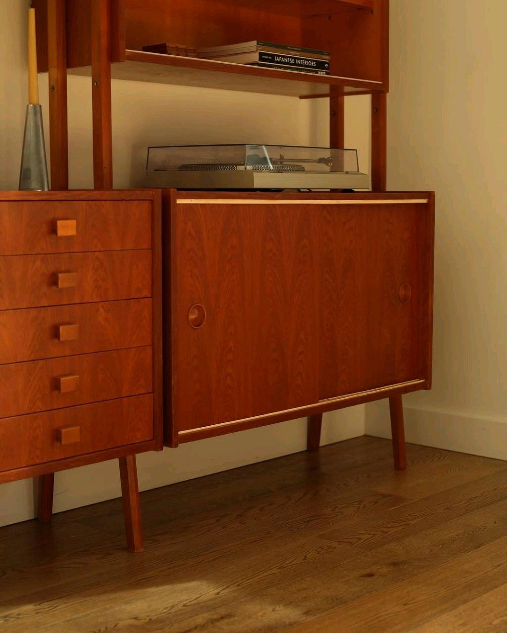midcentury wall unit  sideboardhutch - Glenn, California - FleaMarketBay
