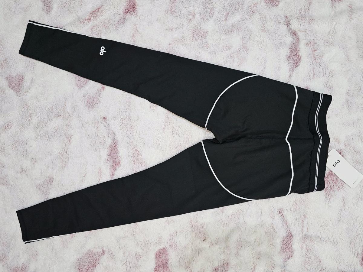 Conjunto deportivo de Yoga alo - Jersey City, New Jersey - FleaMarketBay