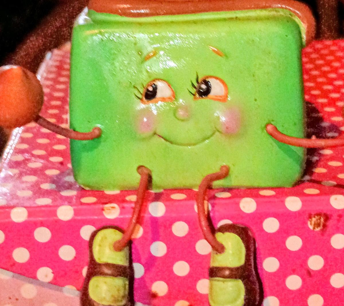 Little Glass Candy and Cake People - Alliance, Ohio - FleaMarketBay