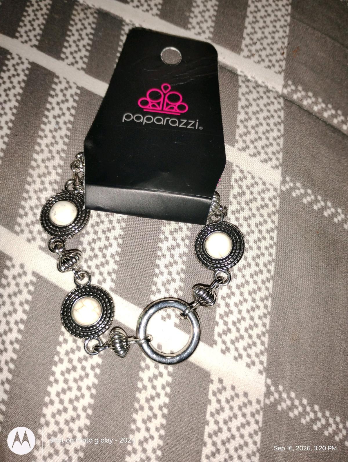 different paparazzi bracelet - Denmark, South Carolina - FleaMarketBay