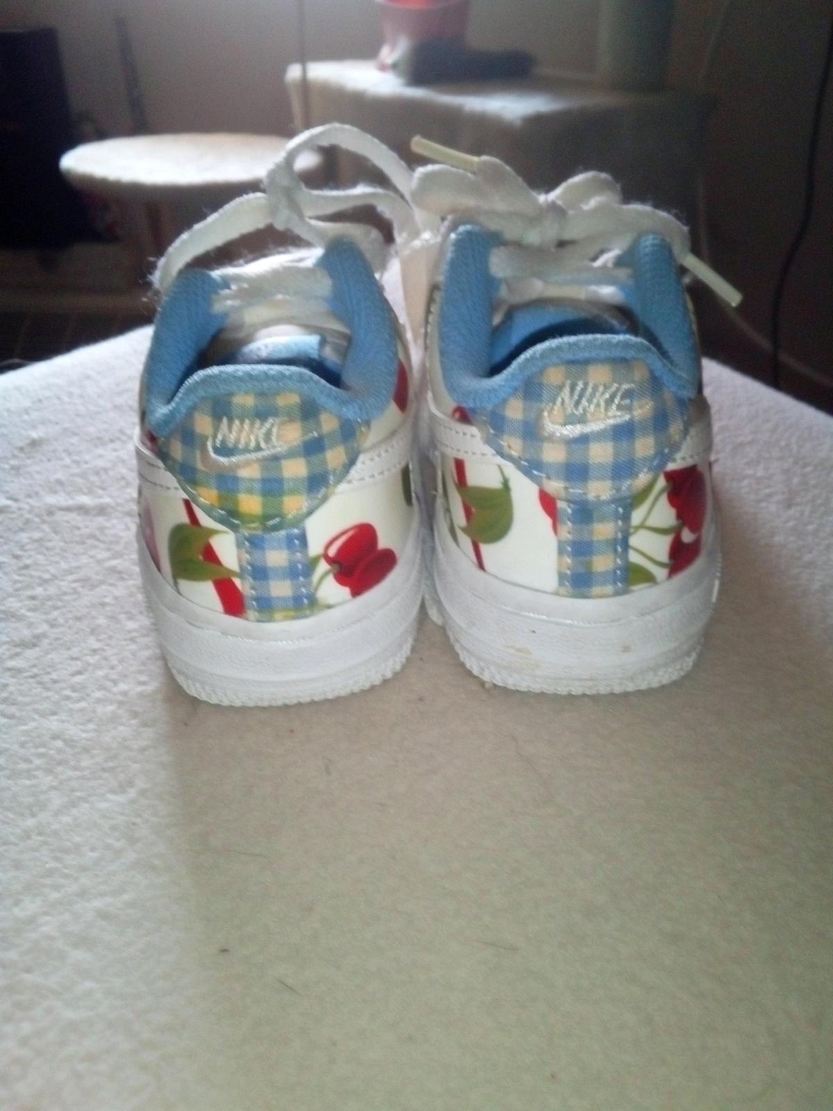 6 pair of quality baby shoes ADIDASJORDAN NIKE CONVERSE size - Glendale, California - FleaMarketBay