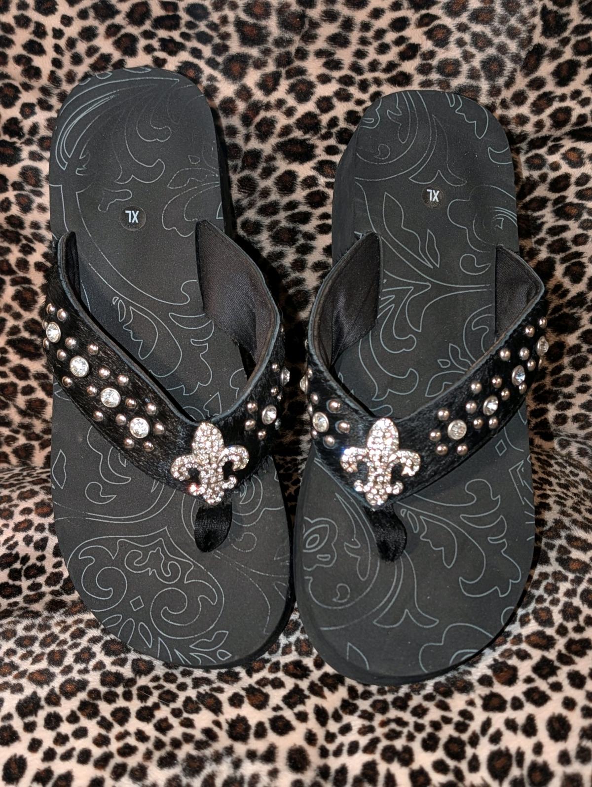 rhinestone flipflops with fleur de lis - Mendenhall, Mississippi - FleaMarketBay