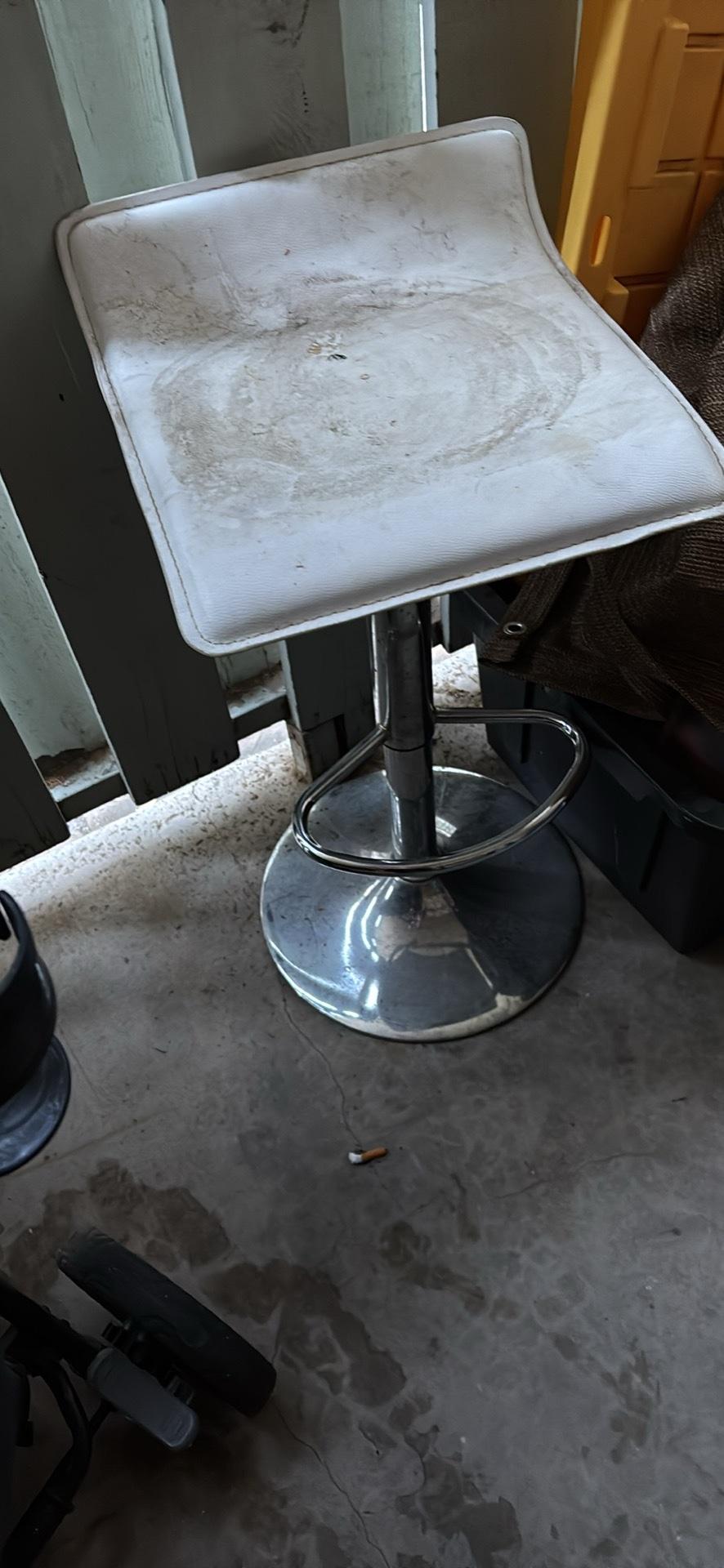 white bar stools leather can be wiped down easy - Albuquerque, New Mexico - FleaMarketBay