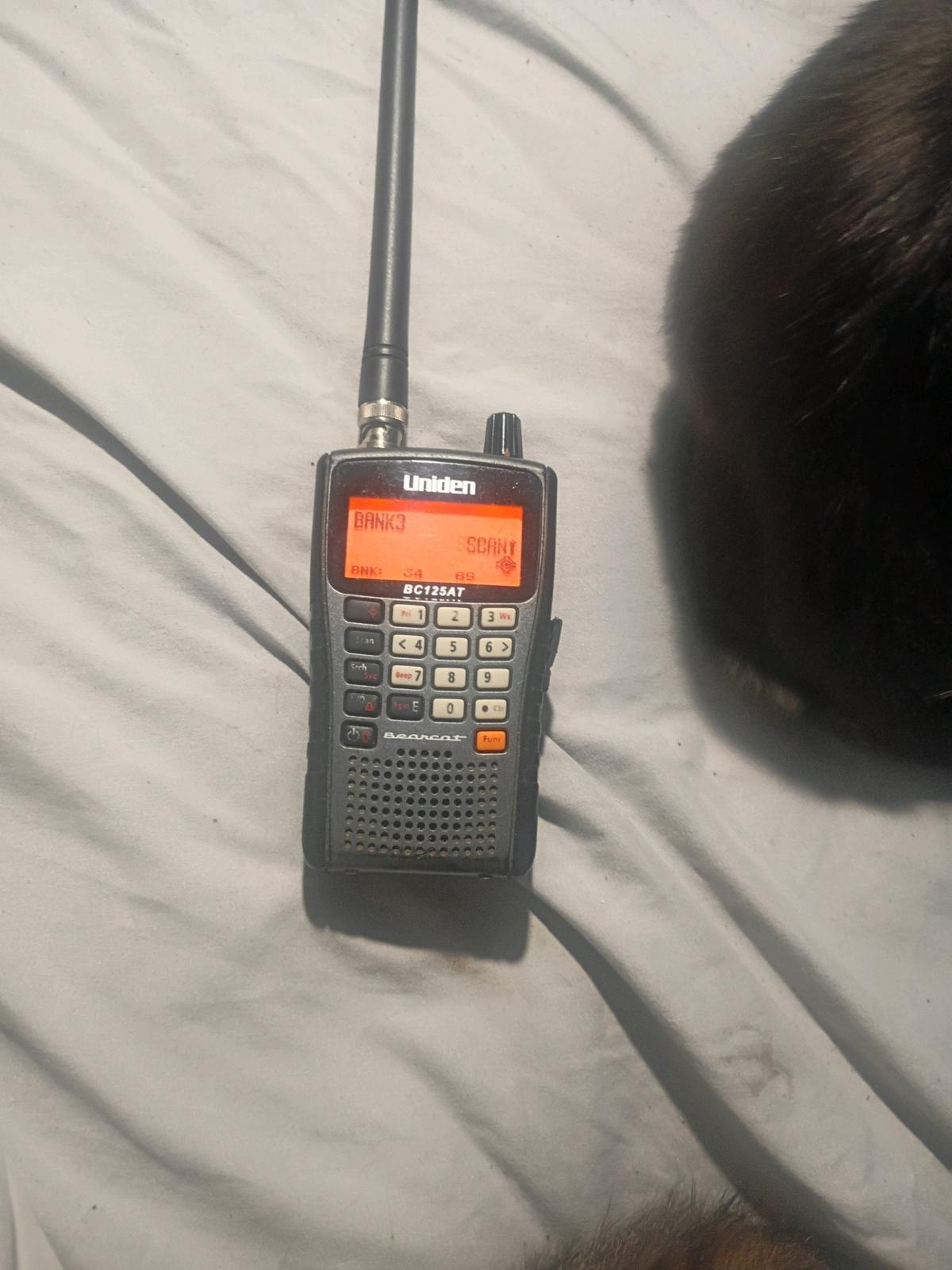 police scanner hand held UNIDEN SCANNER MODEL NUMBER BC125AT - Ellijay, Georgia - FleaMarketBay