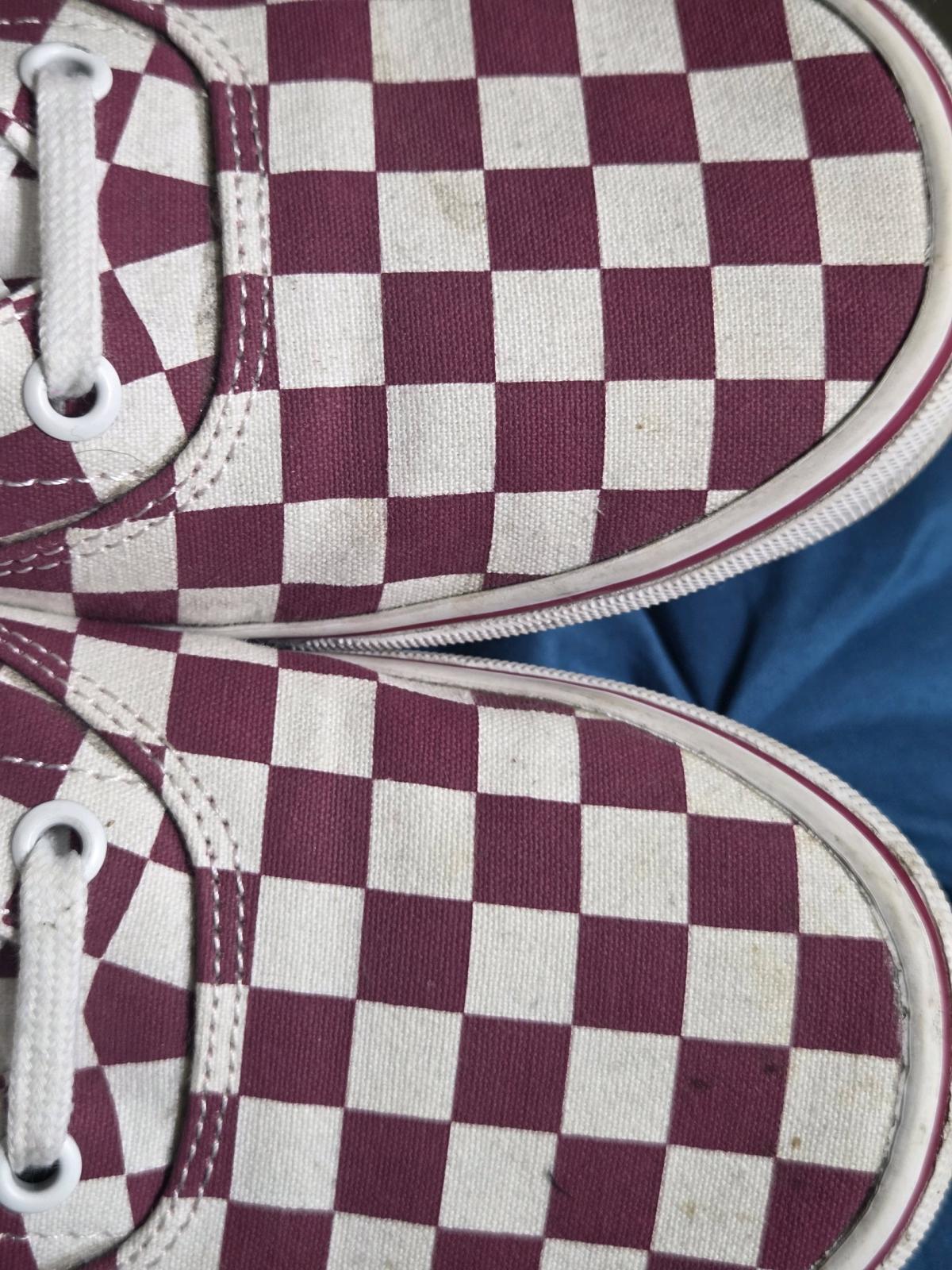 Womens Vans sz  9 and a half - Eden, North Carolina - FleaMarketBay