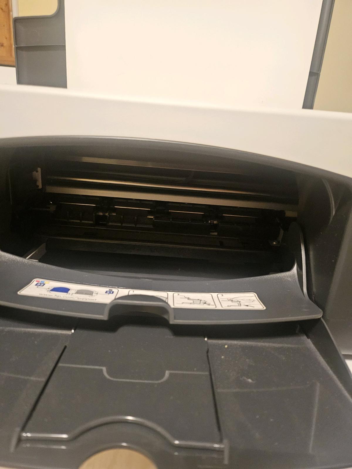 HP Deskjet F2110 printer and scanner - Cortland, New York - FleaMarketBay