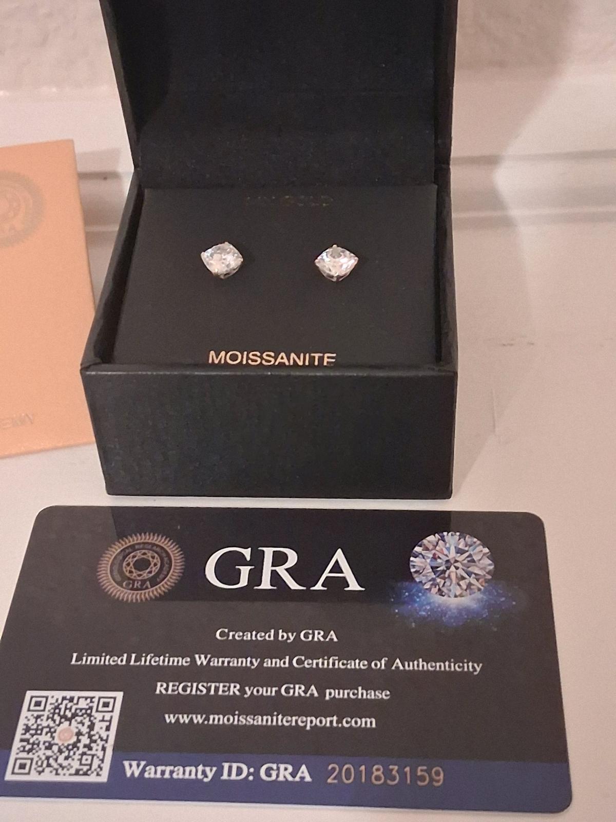 14k mossianite stud earrings - El Paso, Texas - FleaMarketBay