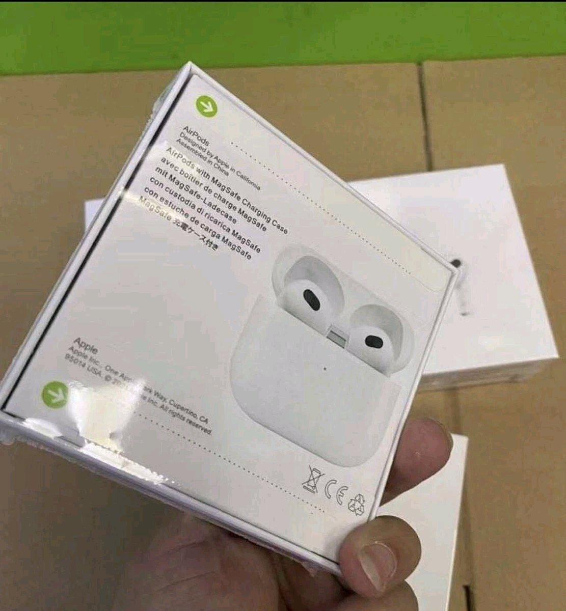 Apple AirPods 3rd Generation with MagSafe Charging Case - Bethel, Delaware - FleaMarketBay