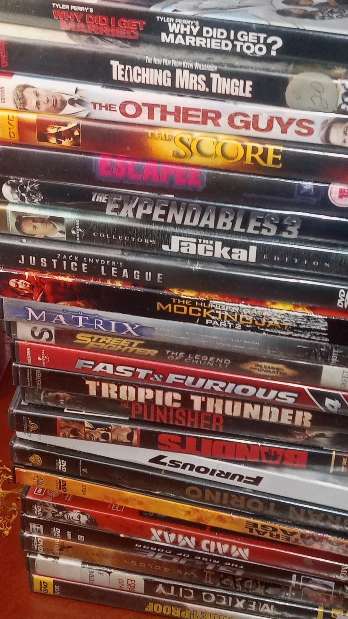 over 100 dvd movies all in case like new - Henderson, Nevada - FleaMarketBay