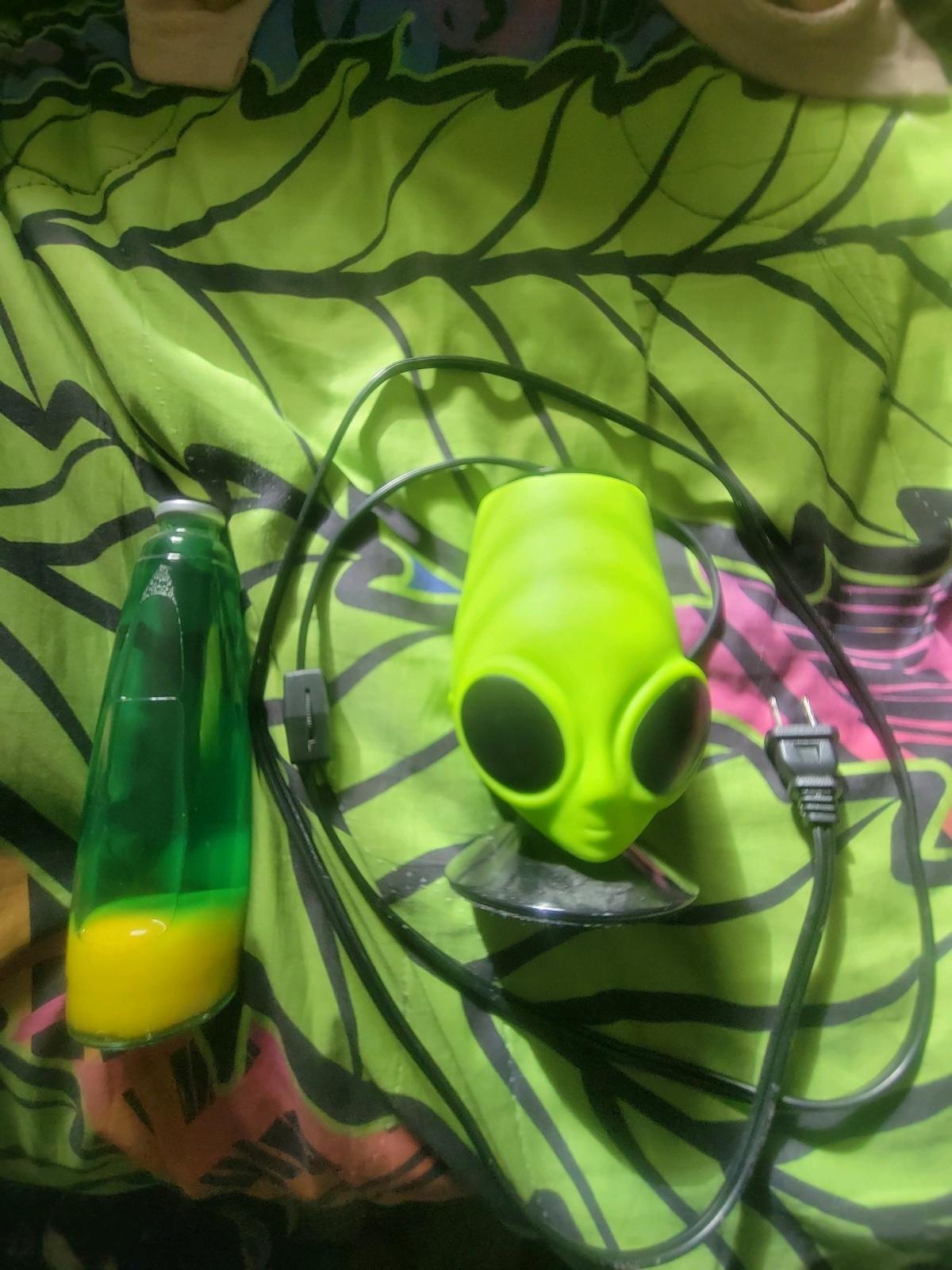 Rhode Island Novelty 13 Inch Alien Head Wax Motion Lamp - Greeley, Colorado - FleaMarketBay