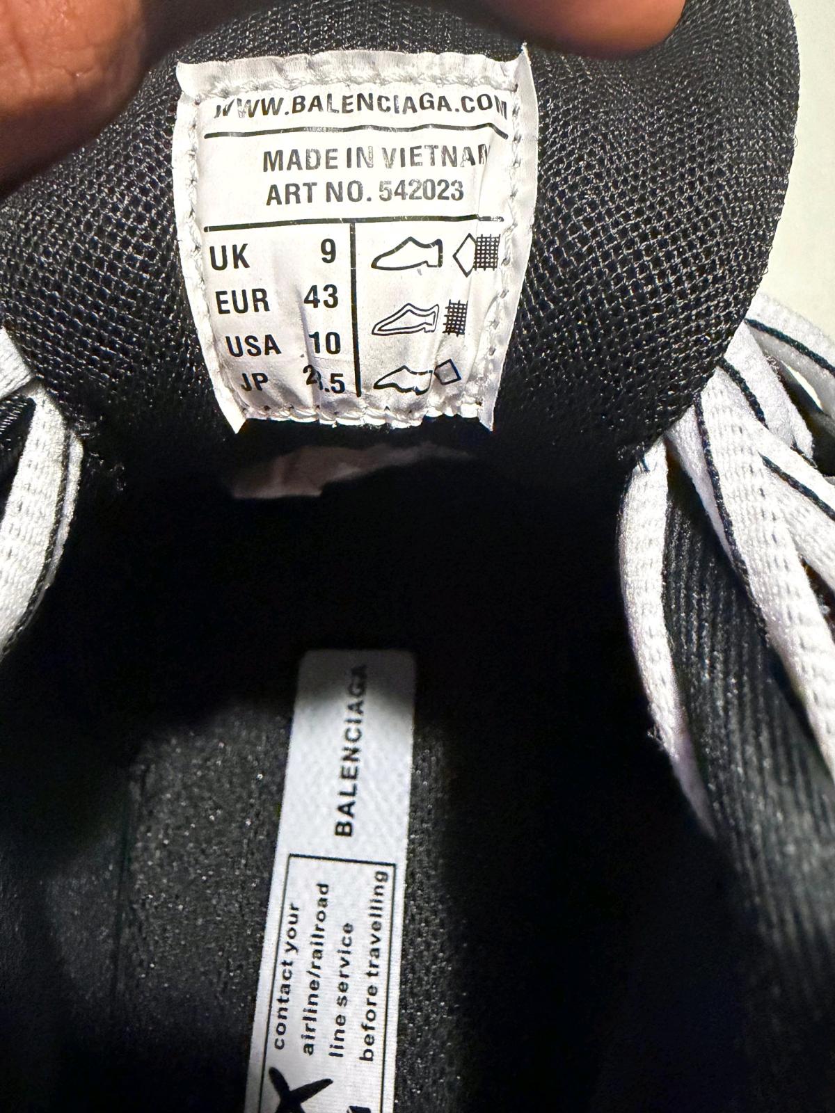 balenciaga tracks led black and white - Hialeah, Florida - FleaMarketBay