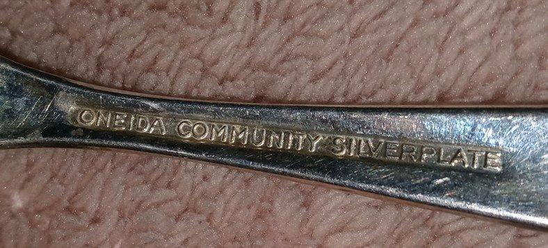 9 pcs Oneida Community Silverplate - Melbourne, Florida - FleaMarketBay