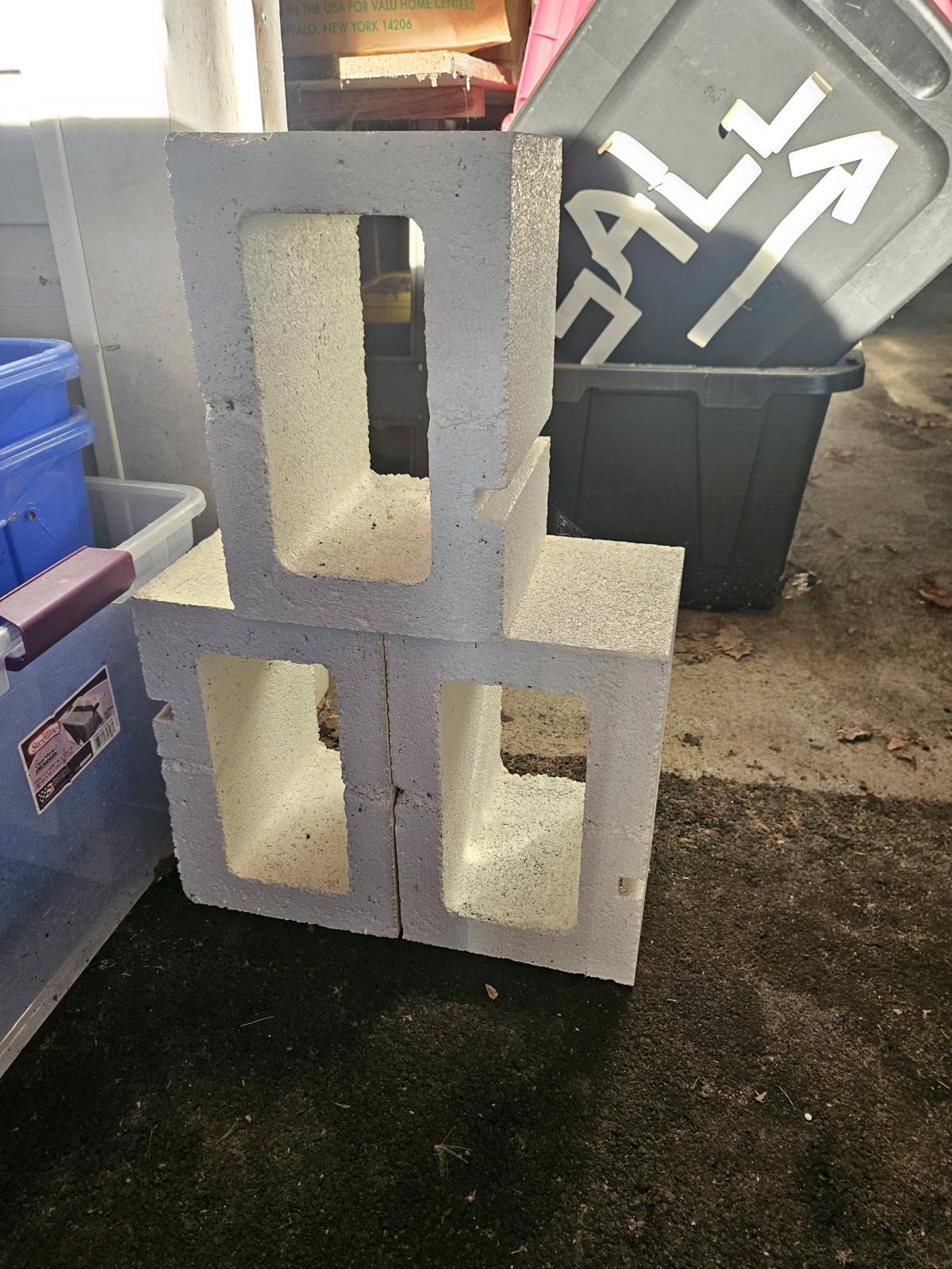 Set of 13 standard 2core concrete cinder blocks - Cortland, New York - FleaMarketBay