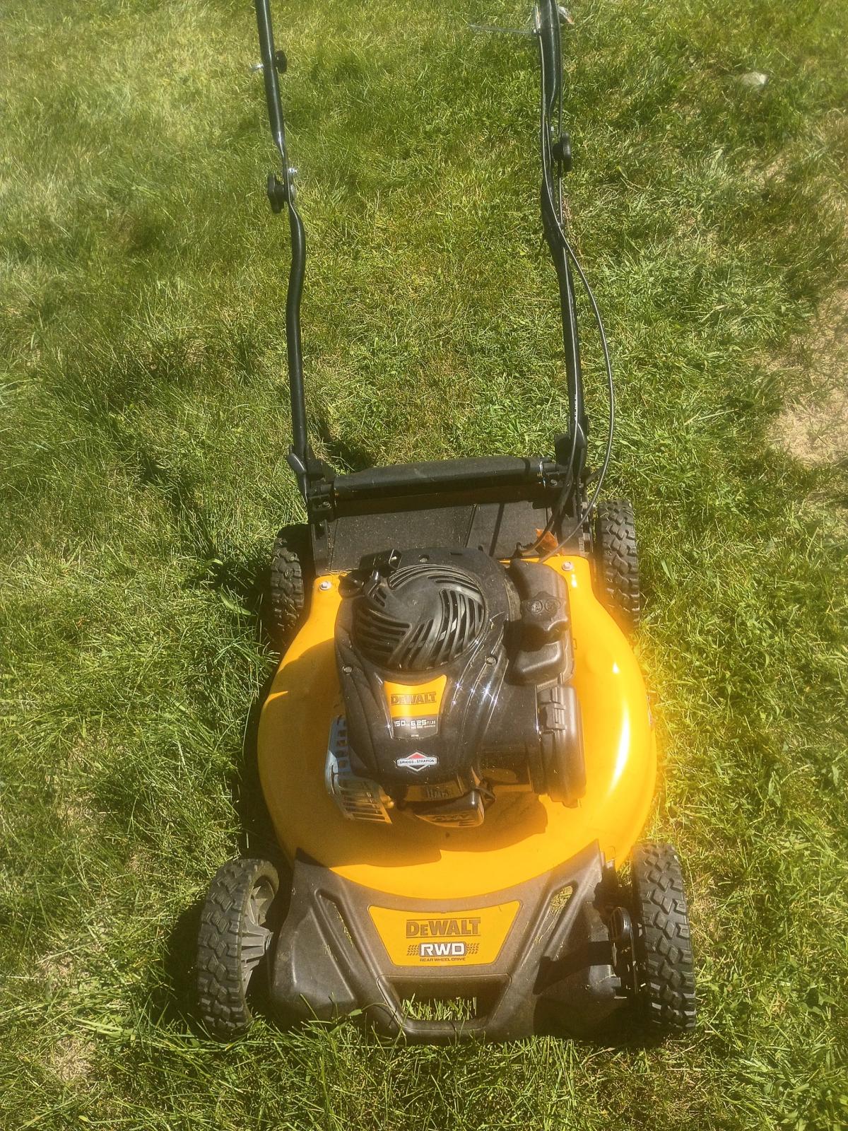 dewalt lawn mower - Worcester, Massachusetts - FleaMarketBay