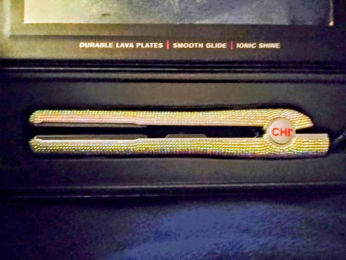 CHI Volcanic Lava Ceramic Rhinestone Flat Iron - Manchester, New Hampshire - FleaMarketBay