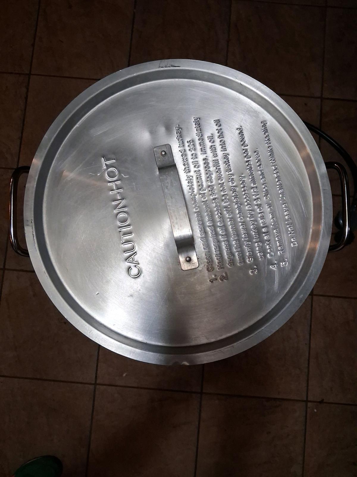 Barely Used Masterbuilt 30Quart Propane Turkey Fryer Set wit - Boston, Massachusetts - FleaMarketBay